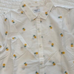 Untuck it White Shirt with Pineapple Pattern- new without tags
